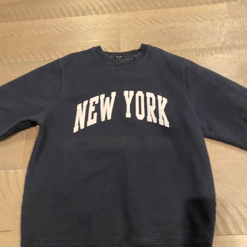 Brandy Melville Crewneck